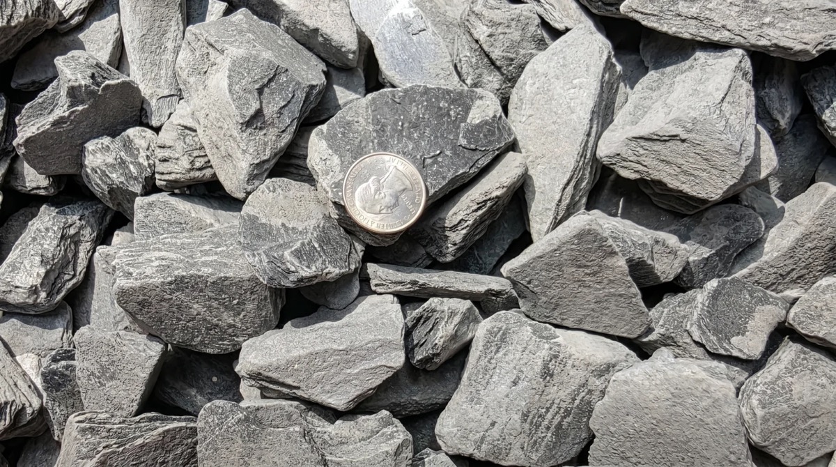 Black Slate Chips thumbnail 4