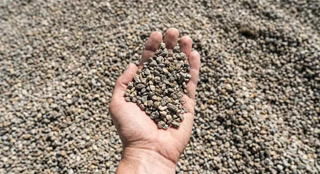 Chat Gravel