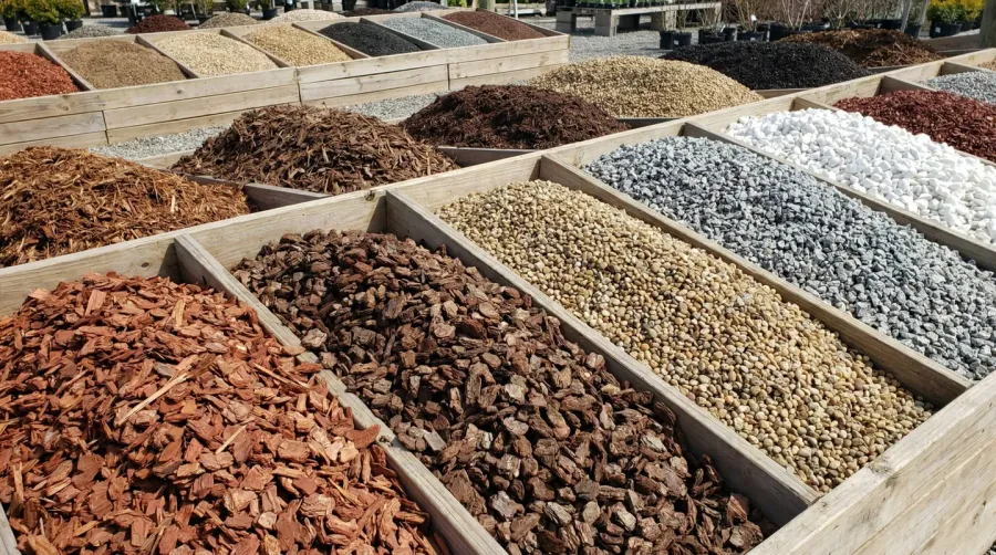 different types of bark mulch and gravel varieties