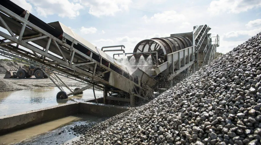 Washed gravel production process showing clean uniform stones