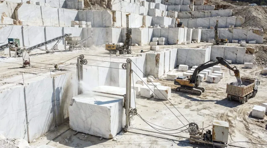 Modern Marble Quarry With Diamond Wire Cutting Equipment In Action