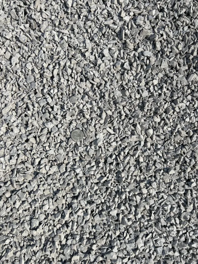 Walkway Gravel — photo 3