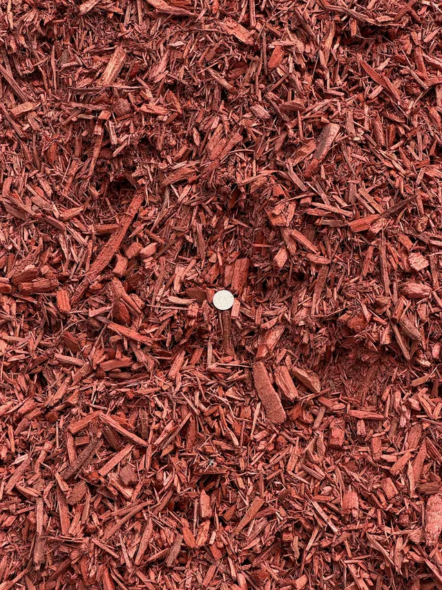 Shredded Red Mulch — photo 2