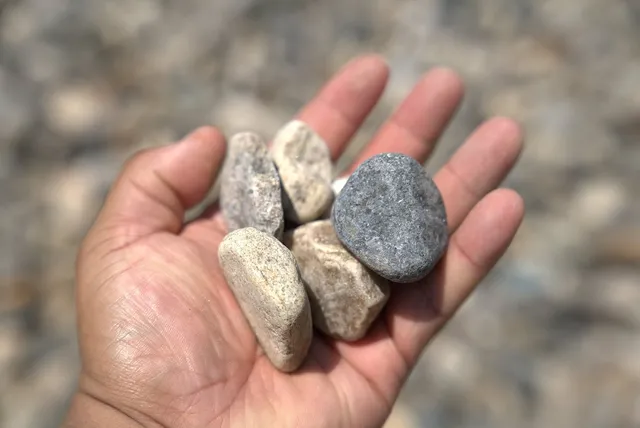 1 1/2" Washed Stone — photo 3
