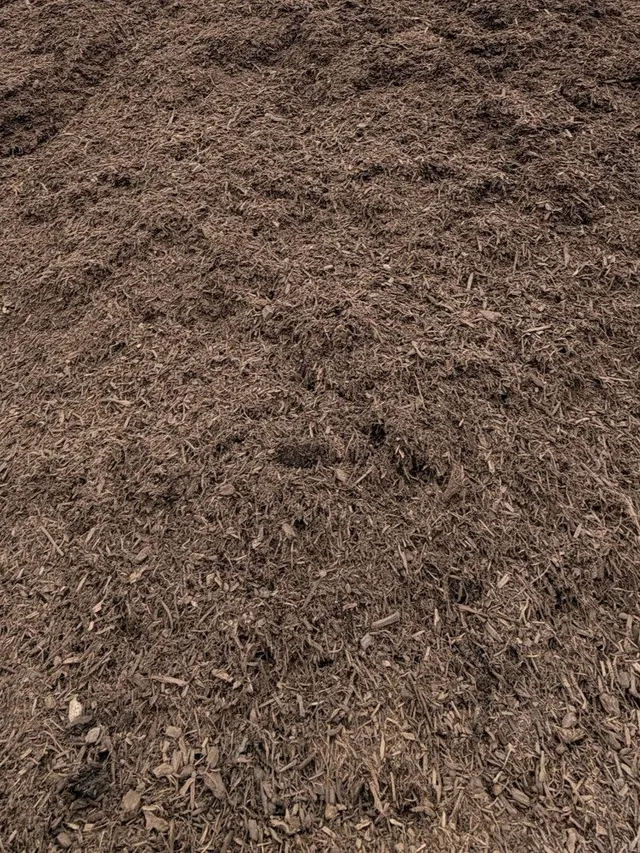 Premium Native Tree Mulch — photo 4
