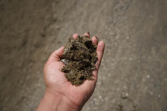 Sand (5/8" Minus)