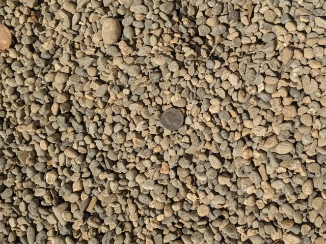 3/8" Natural Pea Gravel — photo 2