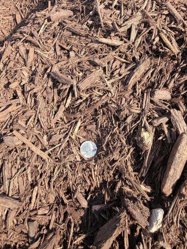 Shredded Hardwood Mulch