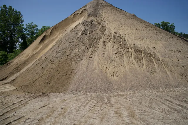 Sand (5/8" Minus) — photo 2