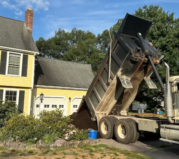 Hello Gravel Carlos with a fresh load of bulk material on a Springfield street