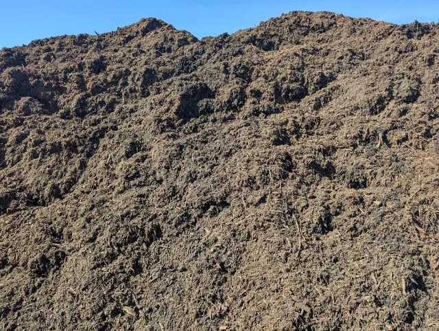 Shredded Black Mulch