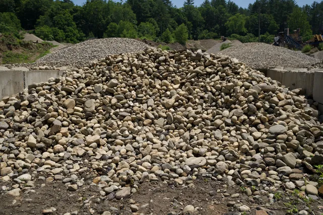Natural Round River Stone (3"–6") — photo 2